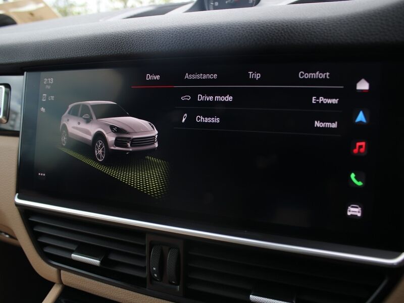 More views of Porsche Cayenne