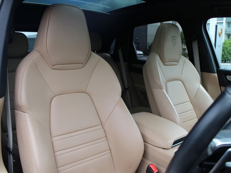 More views of Porsche Cayenne