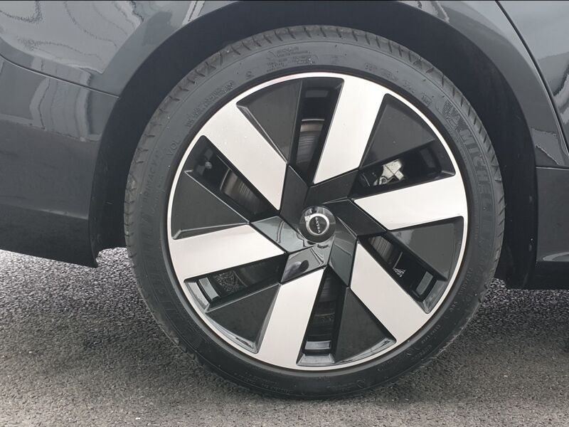 More views of Volvo V60