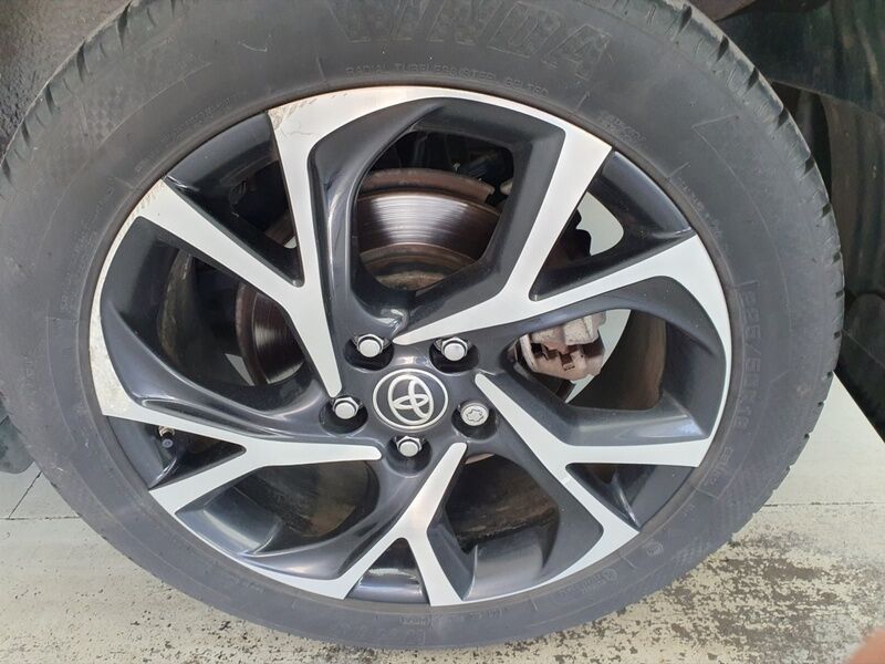More views of Toyota C-HR