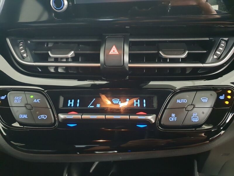 More views of Toyota C-HR