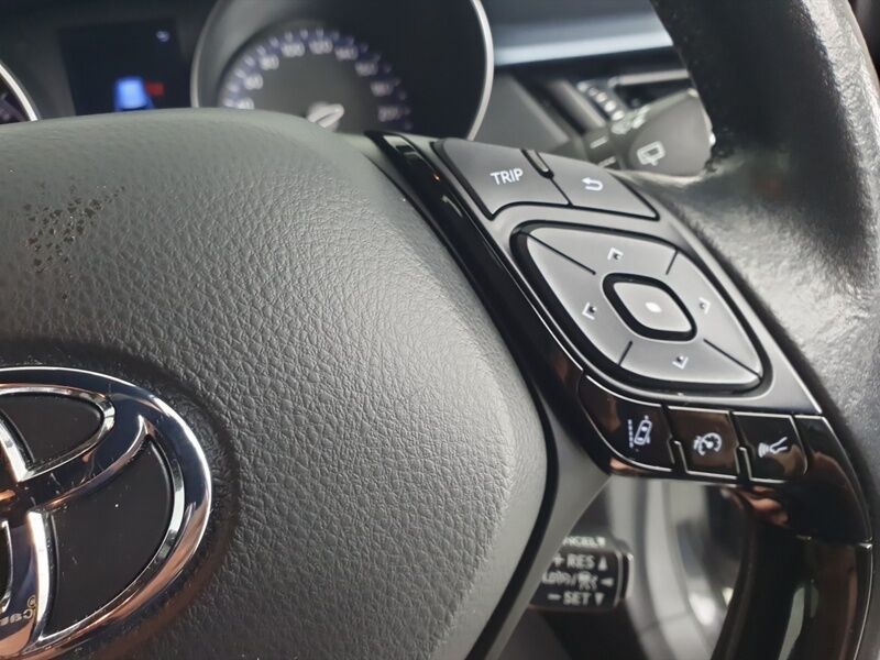 More views of Toyota C-HR