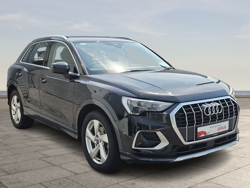 More views of Audi Q3