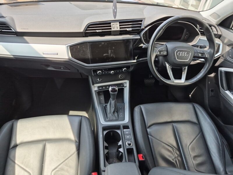 More views of Audi Q3