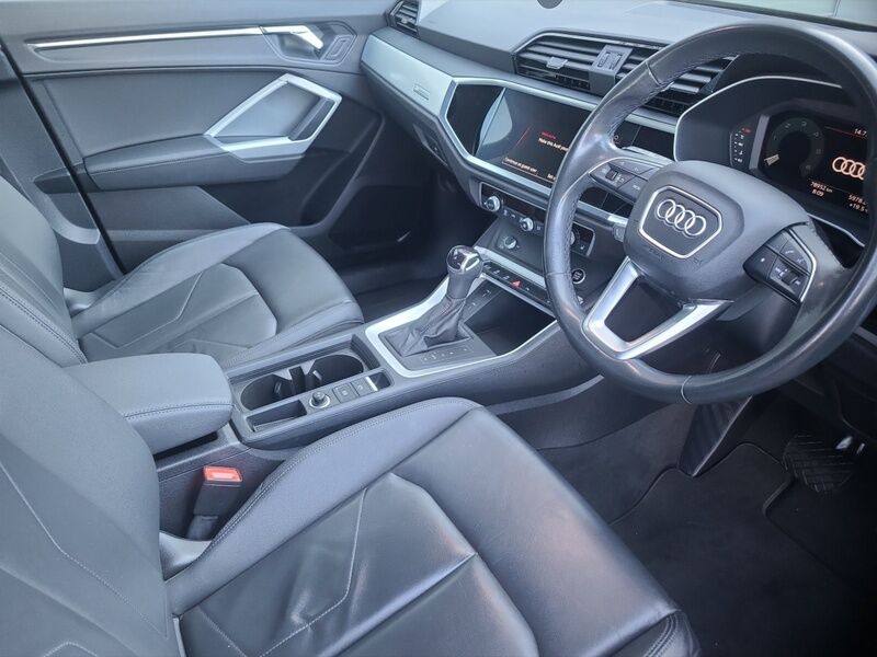 More views of Audi Q3