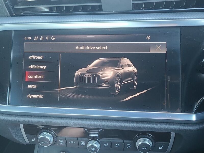 More views of Audi Q3