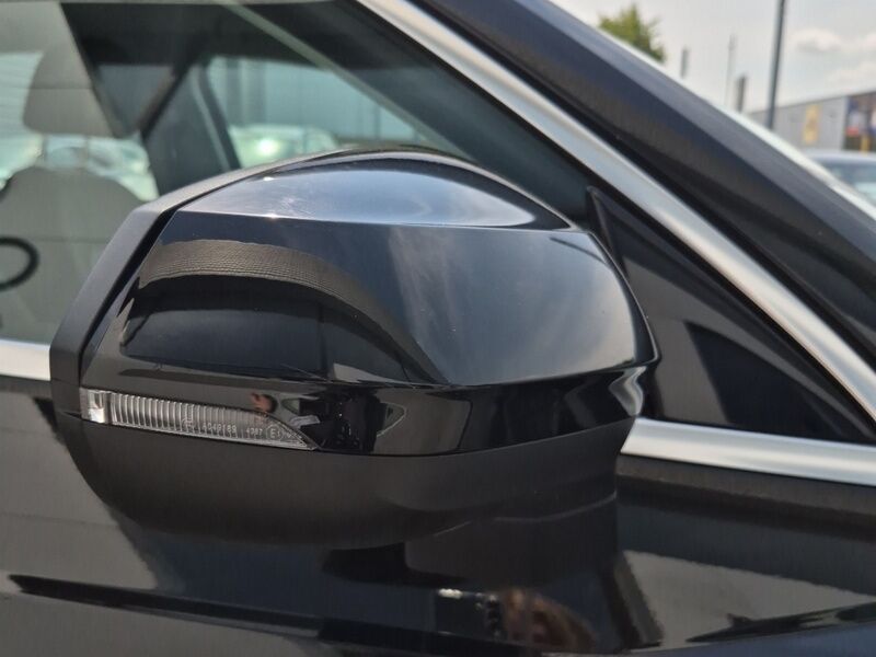 More views of Audi Q3