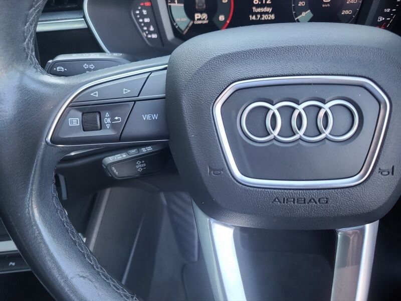 More views of Audi Q3