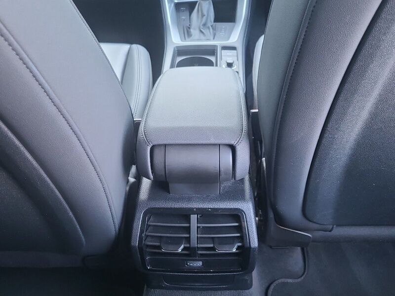 More views of Audi Q3