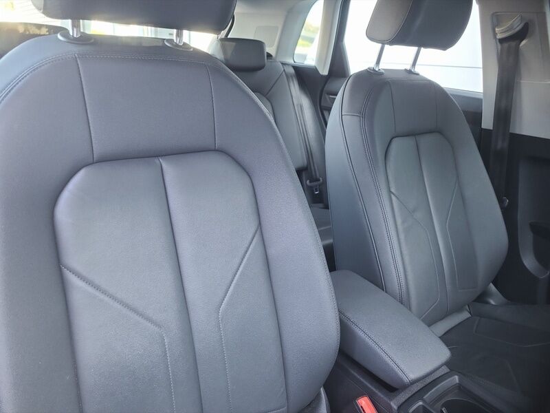 More views of Audi Q3