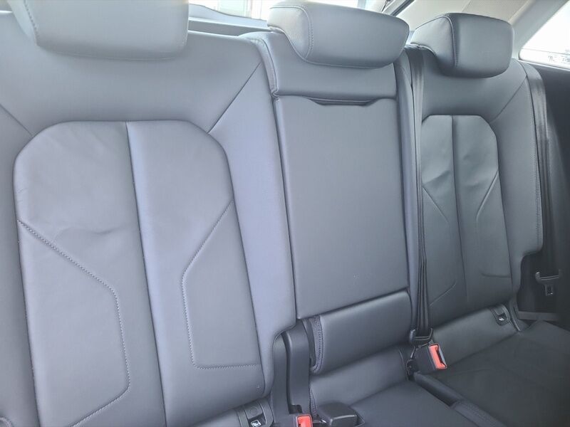 More views of Audi Q3