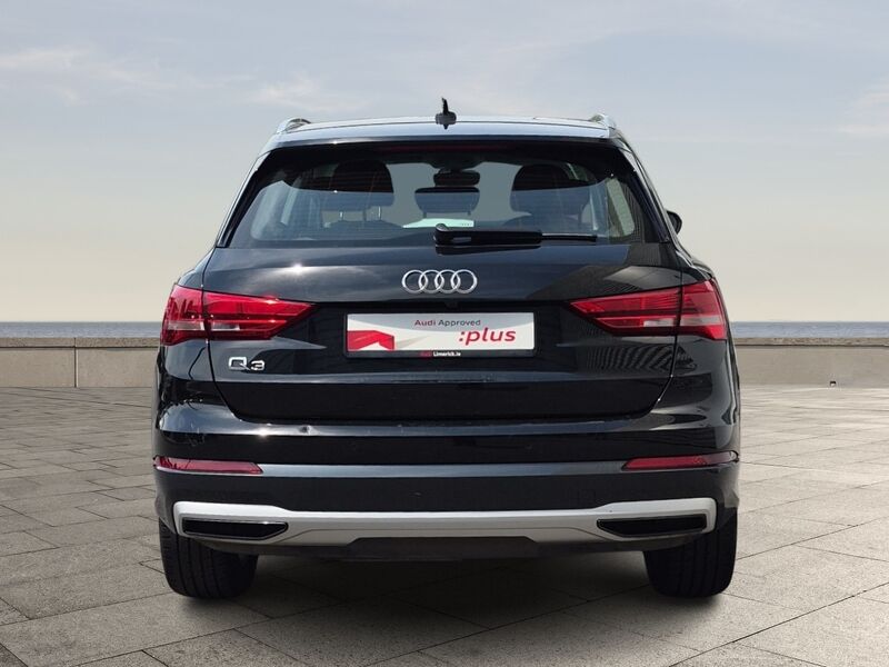 More views of Audi Q3