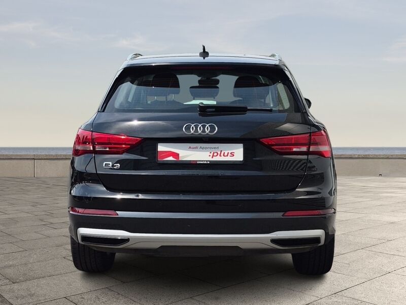 More views of Audi Q3