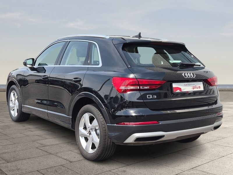 More views of Audi Q3