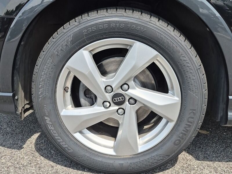 More views of Audi Q3