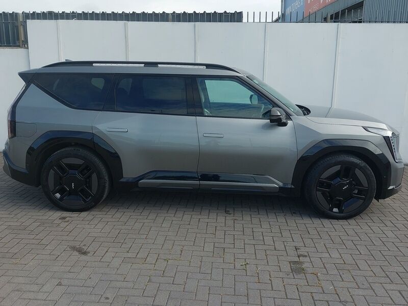 More views of Kia EV9
