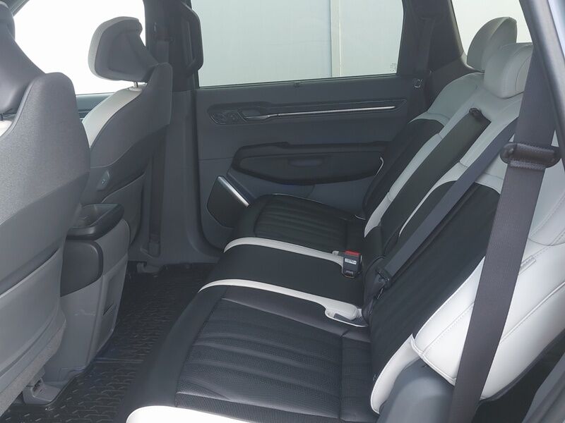 More views of Kia EV9