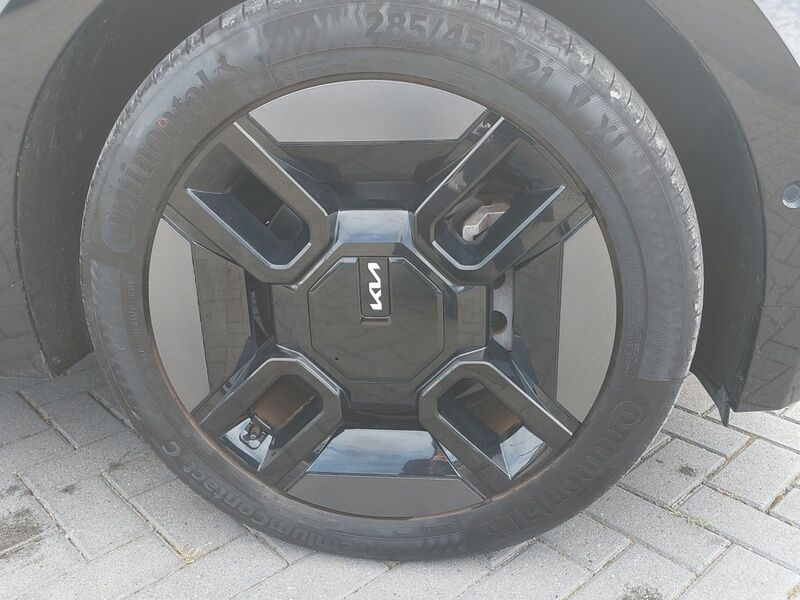 More views of Kia EV9