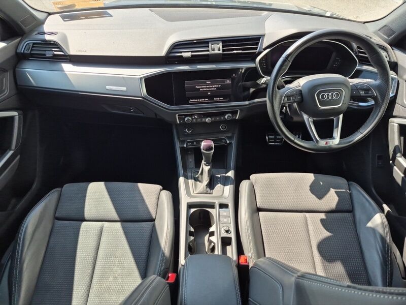 More views of Audi Q3