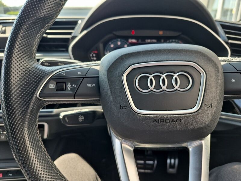 More views of Audi Q3