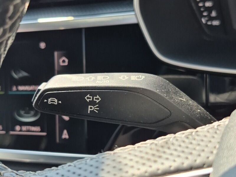 More views of Audi Q3