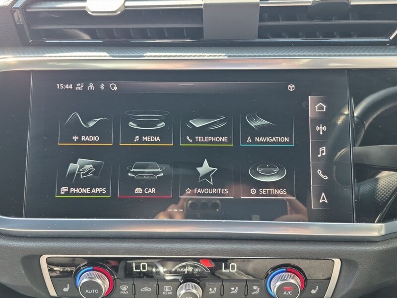 More views of Audi Q3