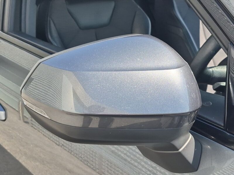 More views of Audi Q3