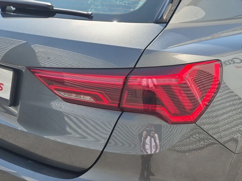 More views of Audi Q3