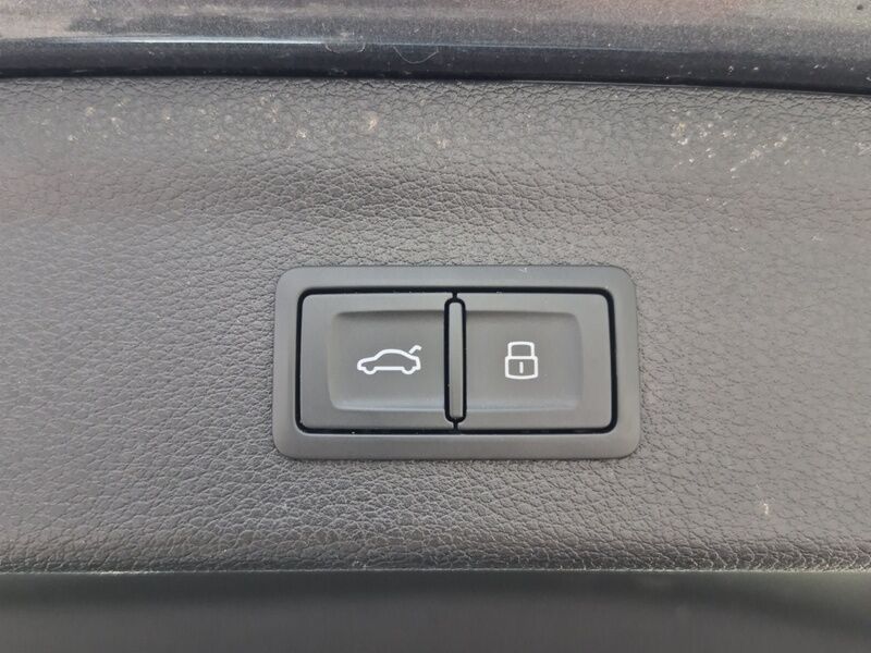 More views of Audi Q3