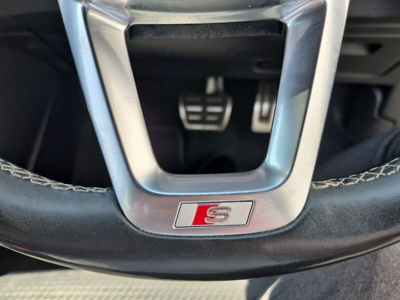 More views of Audi Q3