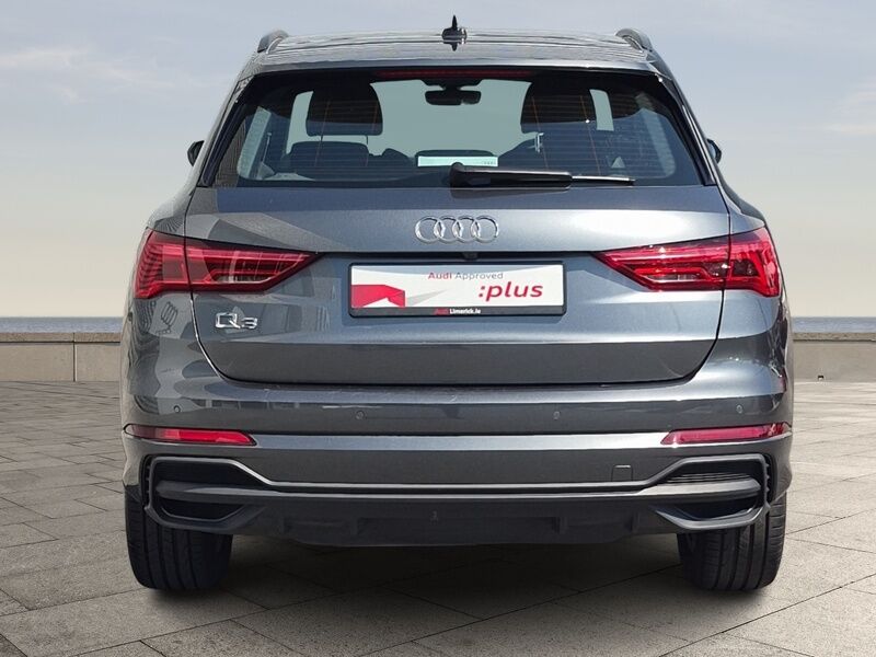 More views of Audi Q3