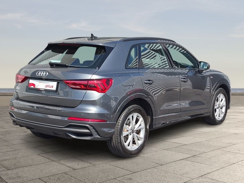 More views of Audi Q3