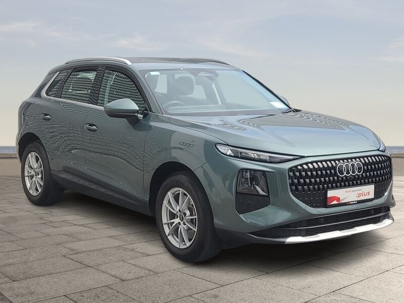 More views of Audi Q3