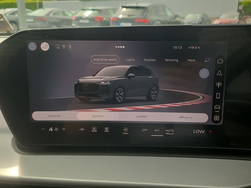 More views of Audi Q3