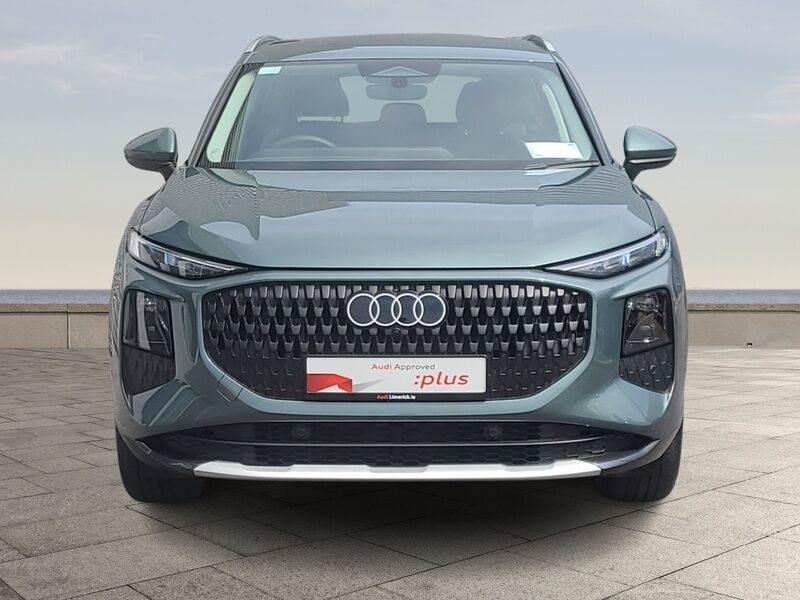 More views of Audi Q3