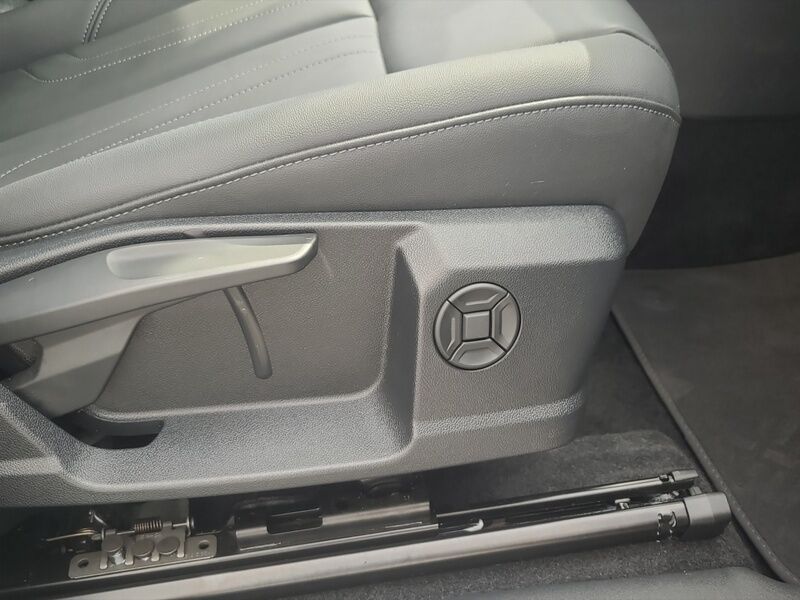 More views of Audi Q3