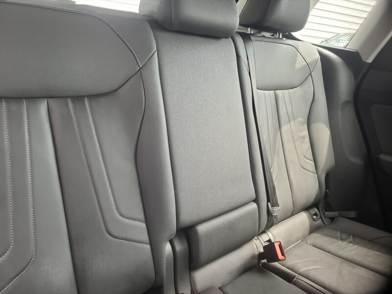 More views of Audi Q3