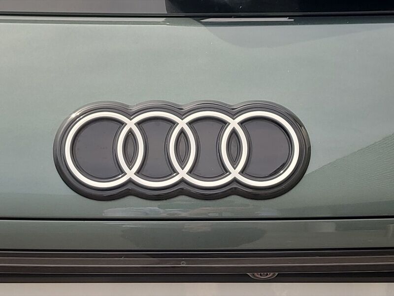 More views of Audi Q3