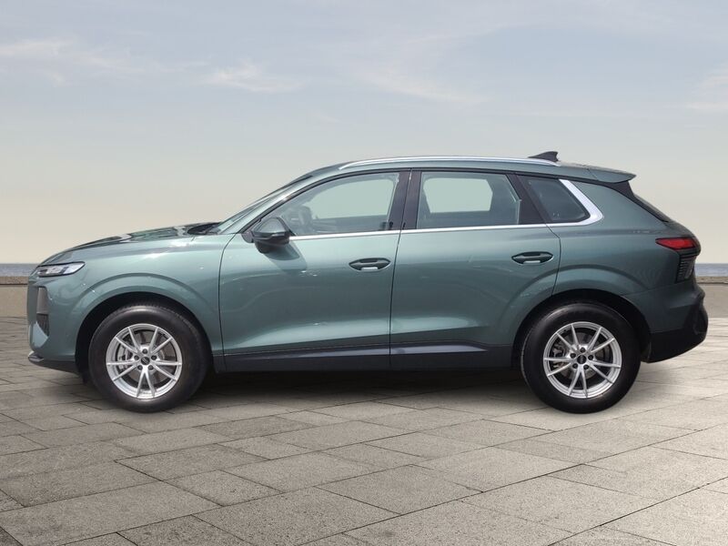 More views of Audi Q3