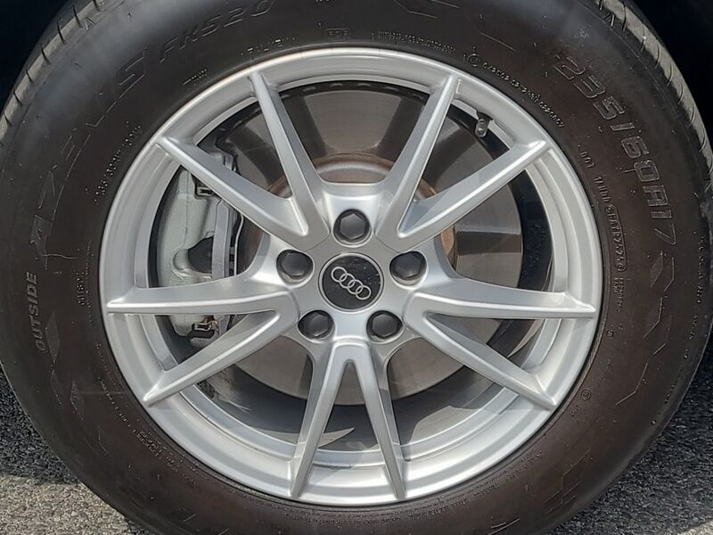 More views of Audi Q3