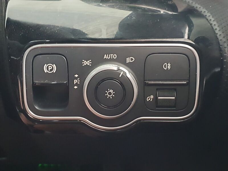 More views of Mercedes-Benz CLA