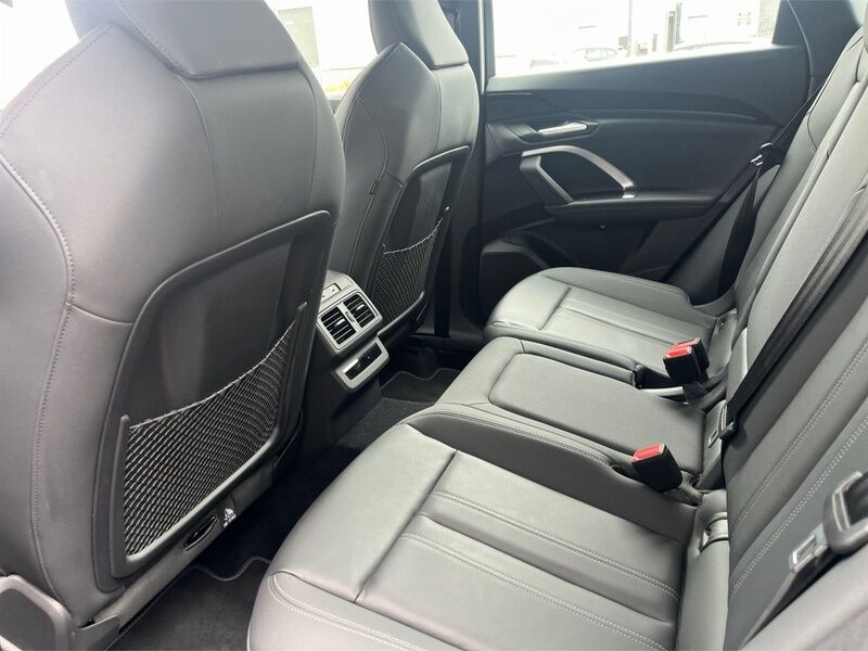 More views of Audi Q5