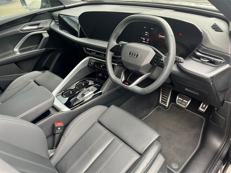 More views of Audi Q5