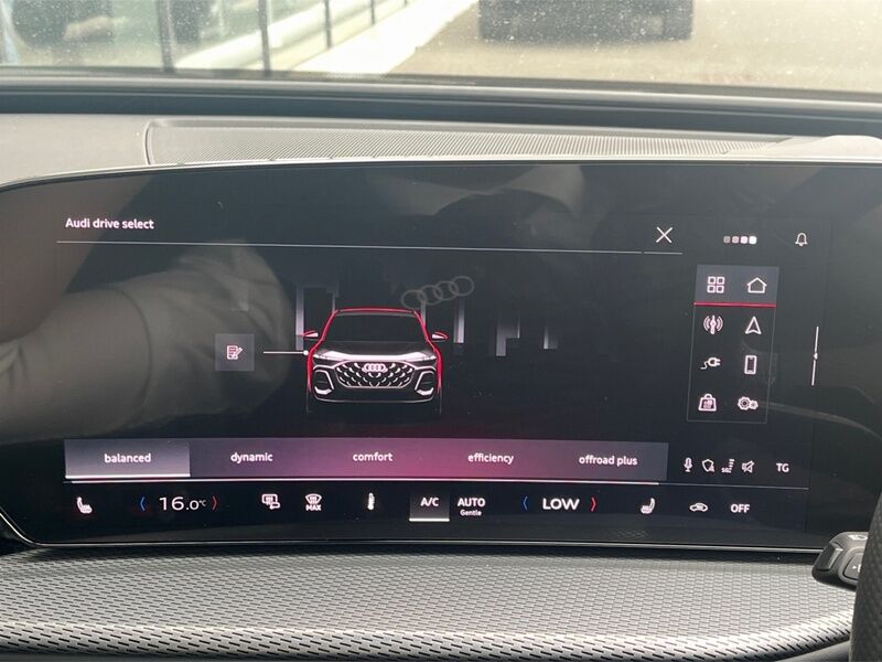 More views of Audi Q5