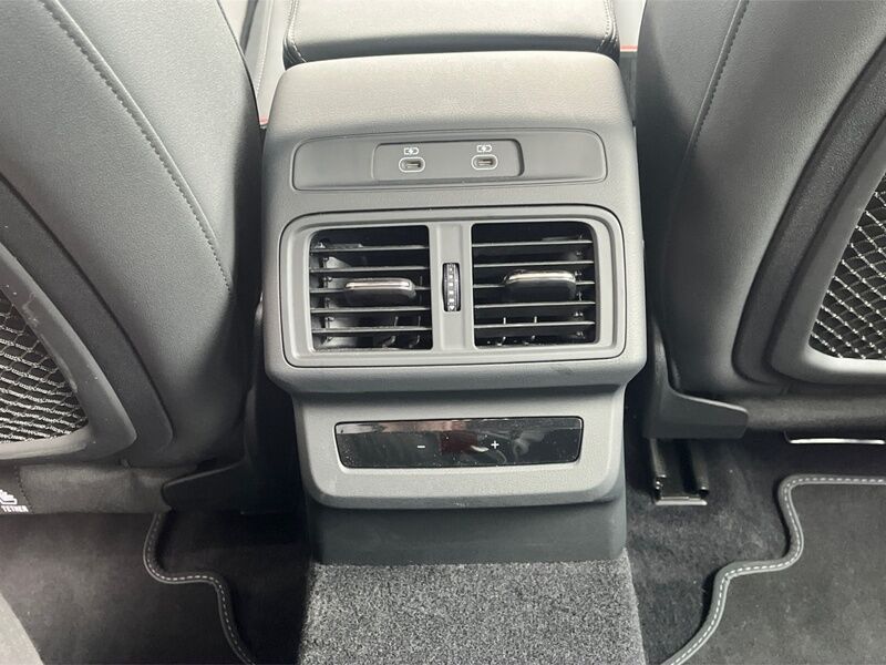 More views of Audi Q5