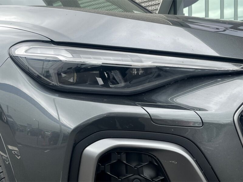 More views of Audi Q5