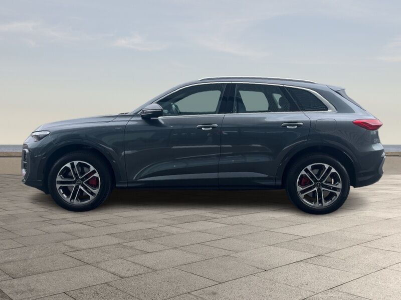 More views of Audi Q5