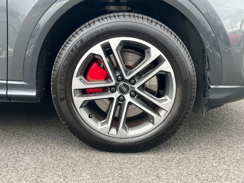 More views of Audi Q5