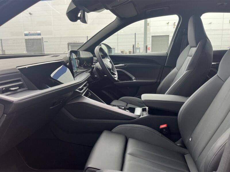 More views of Audi Q5