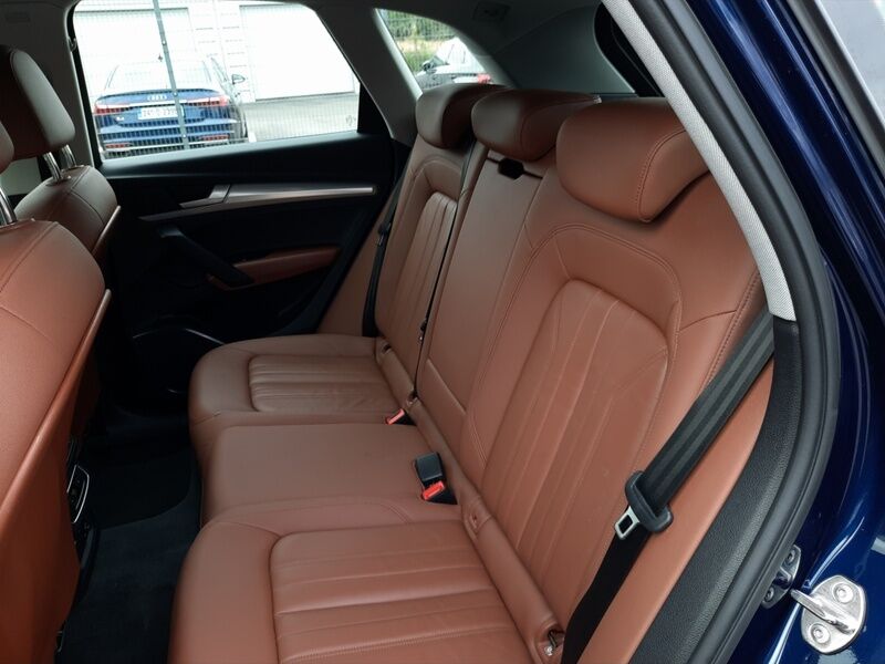 More views of Audi Q5